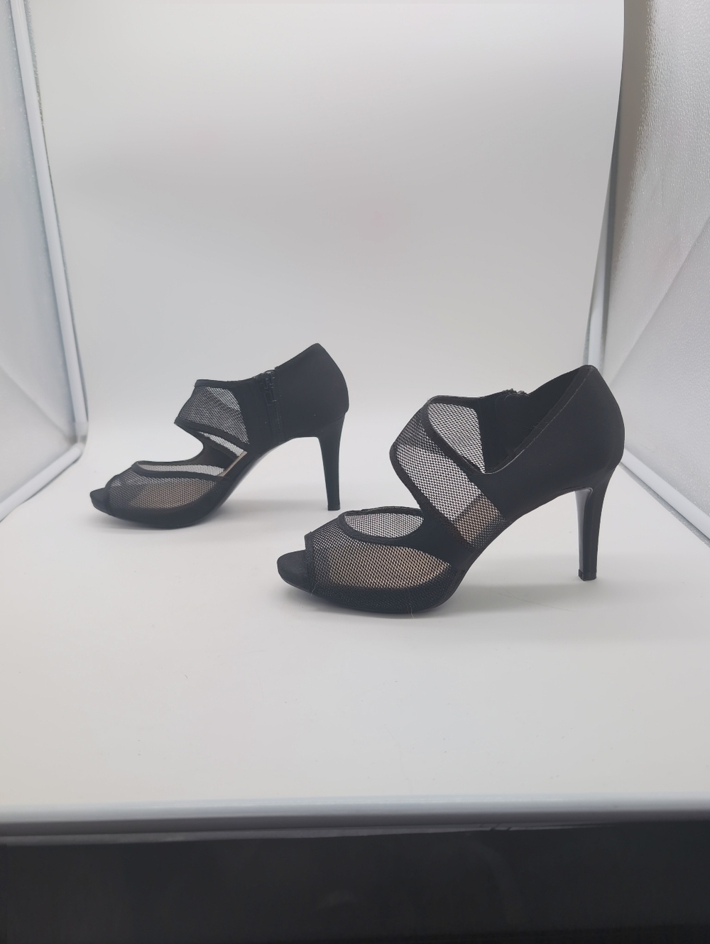 Dress Barn Trishia Sz 8.5 Women's Black Mesh Peep-Toe High Heels - Picture 4 of 8